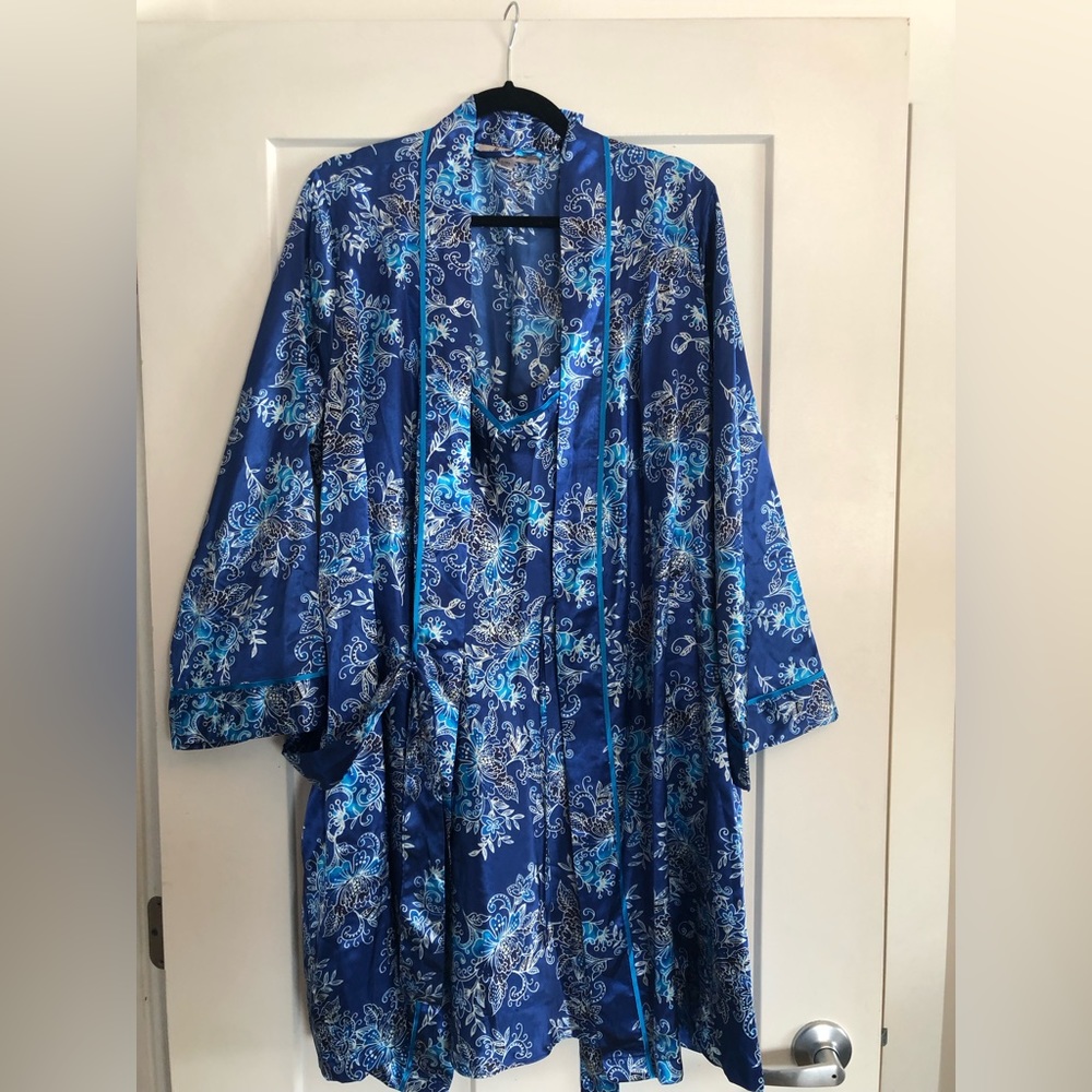 2 Piece Nightie and Robe Set